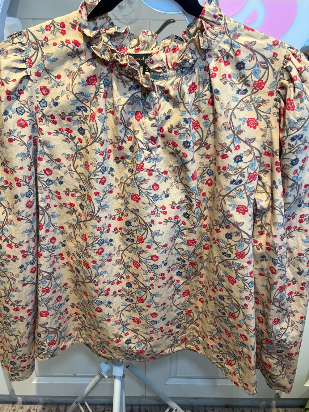 House of Harlow 1960 Cream Floral Ruffle-Neck Blouse